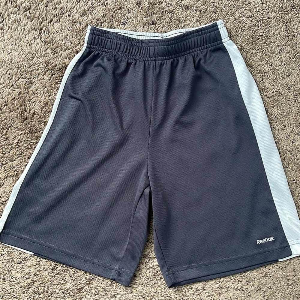 Reebok Boys Athletics Shorts Size S (8/10)